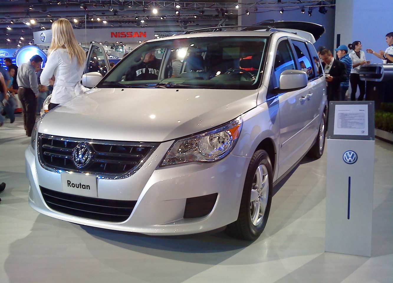 Volkswagen Routan technical specifications and fuel economy